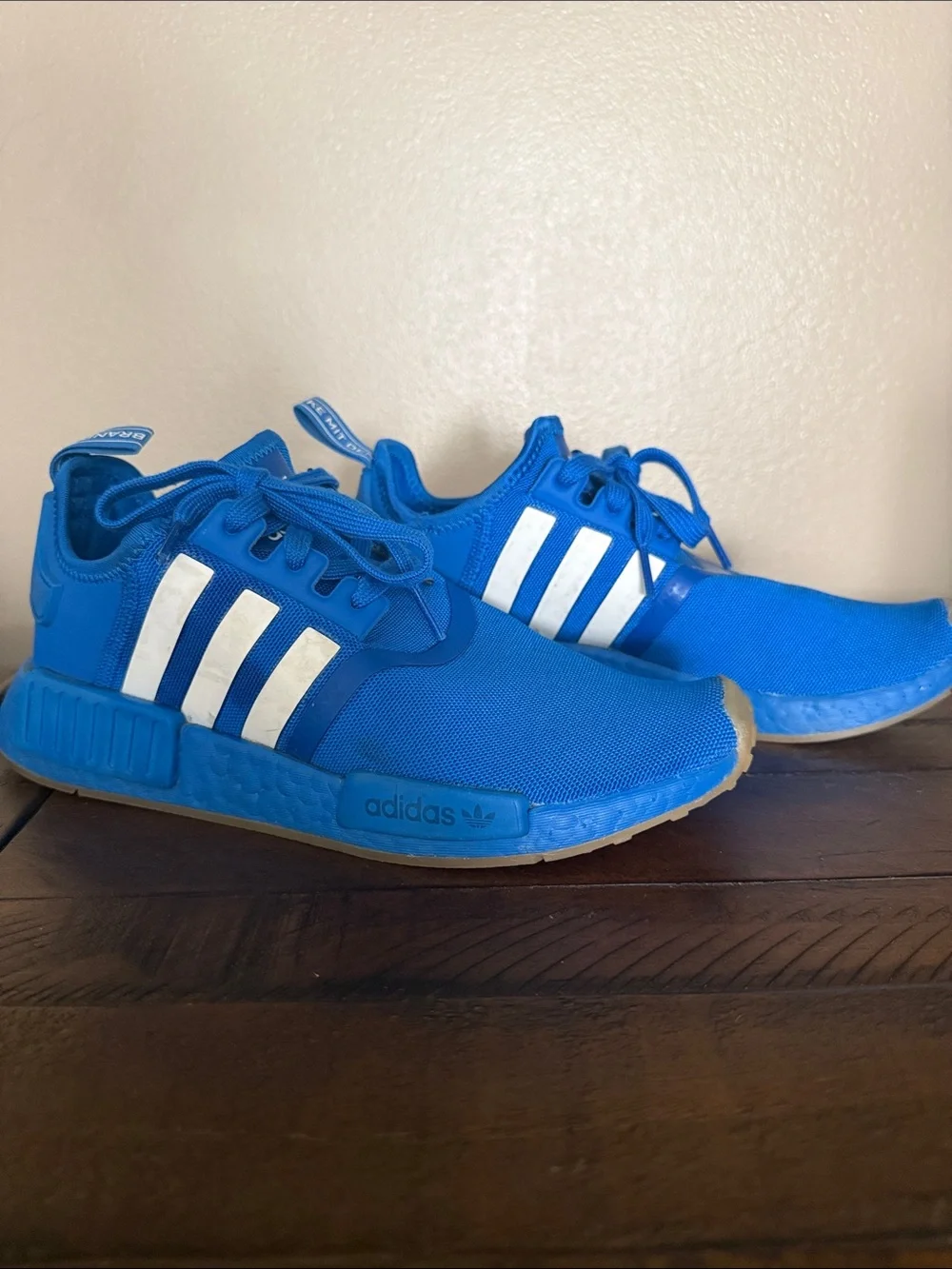 adidas Kids Bright Blue Athletic Sneakers with White Stripes size Y6.5 W8